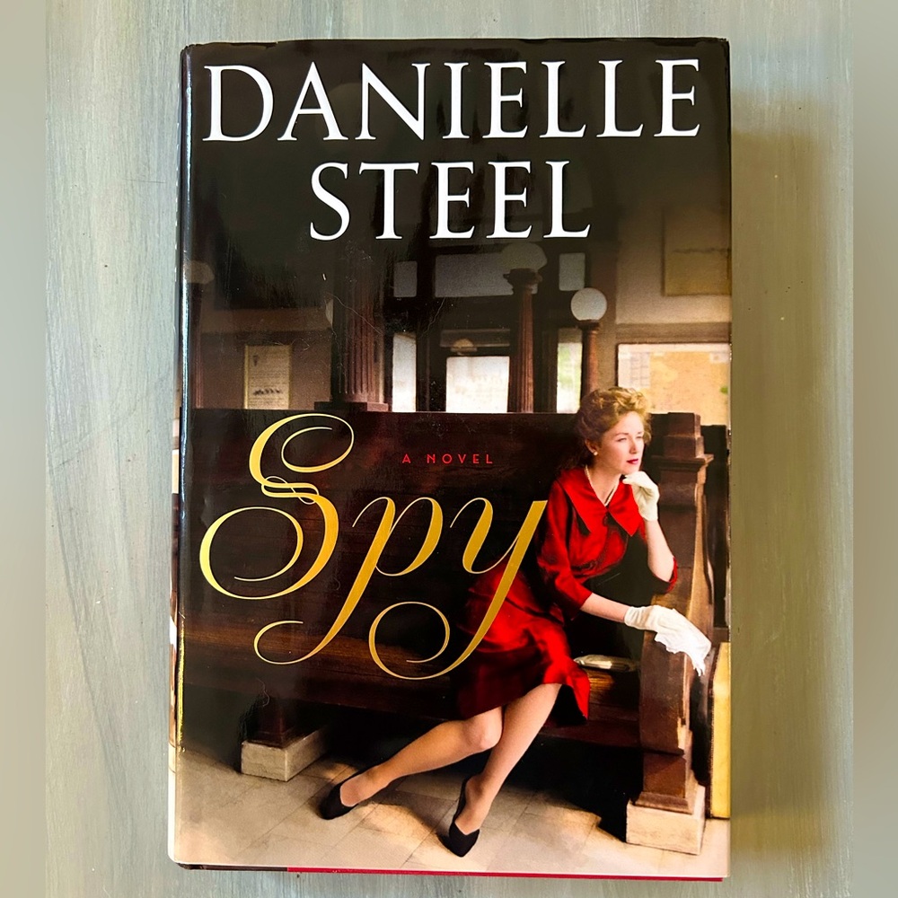 📖 “Spy" by Danielle Steel A Novel Hardback Book